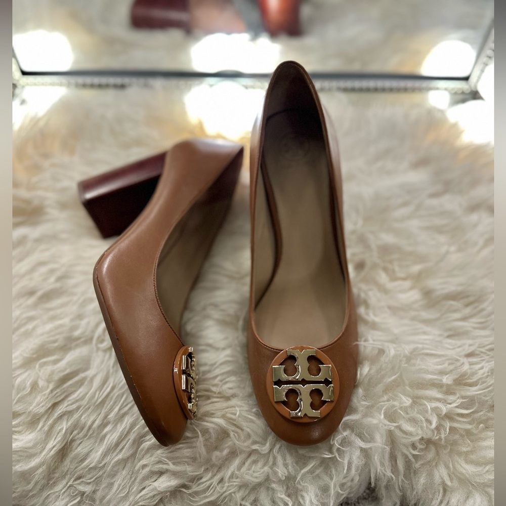 Tan leather Tory Burch heels